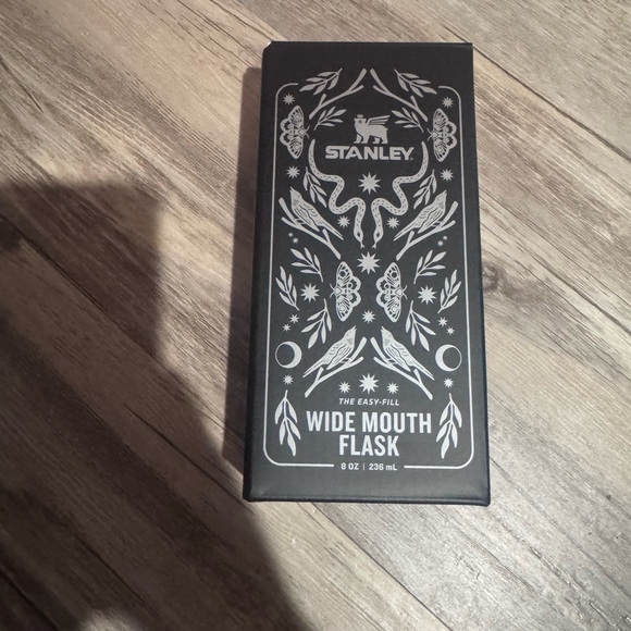 Stanley Deadly Damask The Halloween Easy-Fill Flask - Picture 2 of 7